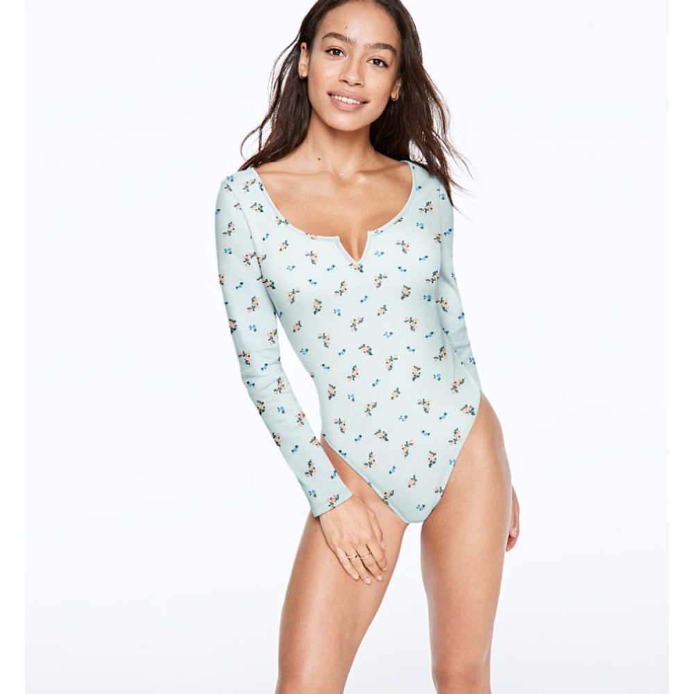 🆕VS PINK FLORAL BODYSUIT. NIP!
